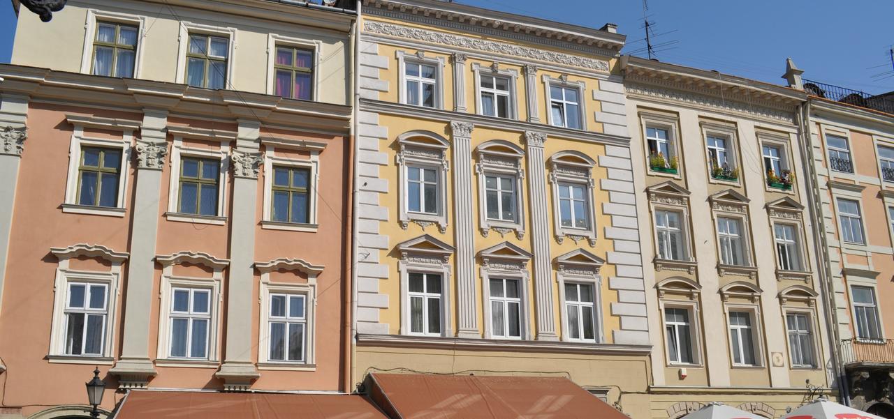 Free People Hostel Lviv Exterior photo